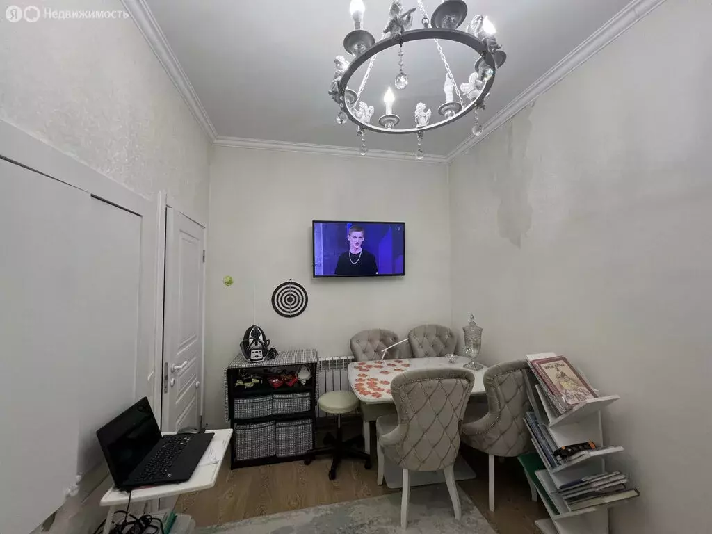 2-комнатная квартира: Владикавказ, улица Ломоносова, 11 (30 м) - Фото 0