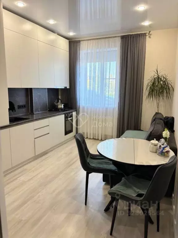 2-к кв. Волгоградская область, Волгоград ул. Имени Старшего Лейтенанта ... - Фото 1