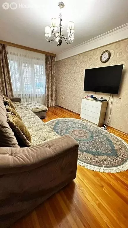3-комнатная квартира: Махачкала, проспект Насрутдинова, 22А (71 м) - Фото 0