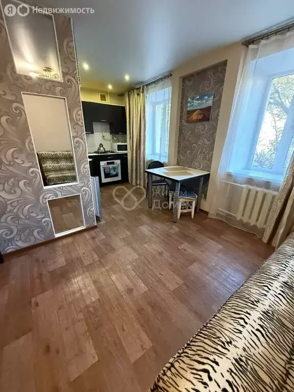 3-комнатная квартира: Волгоград, улица Таращанцев, 21 (58.7 м) - Фото 1