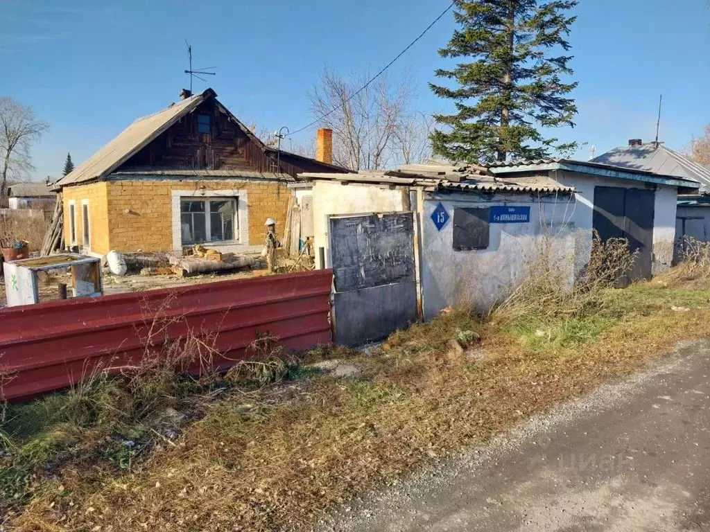 Дом в Кемеровская область, Кемерово ул. 4-я Камышинская, 15 (30 м) - Фото 0