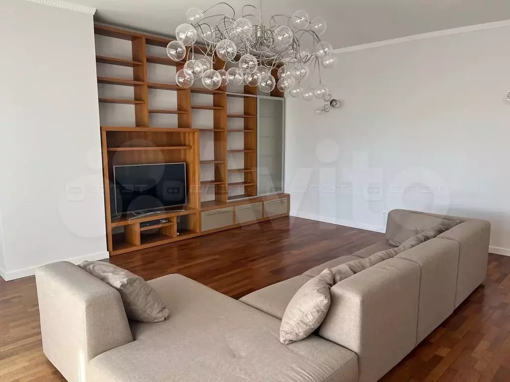 3-к. квартира, 130 м, 5/5 эт. - Фото 0
