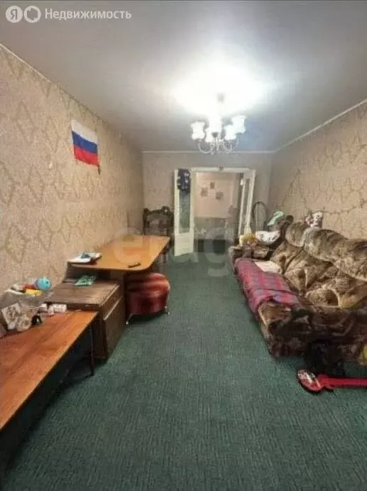 4-комнатная квартира: Челябинск, улица Братьев Кашириных, 93 (85 м) - Фото 1