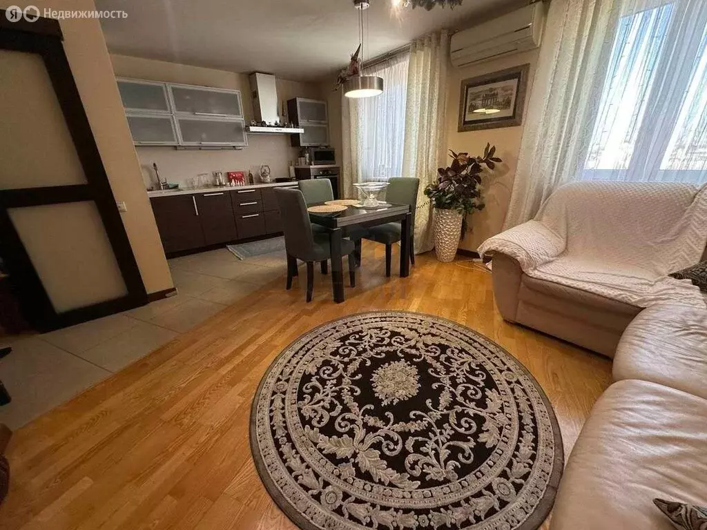 3-комнатная квартира: Белгород, улица 5 Августа, 37 (84.64 м) - Фото 2
