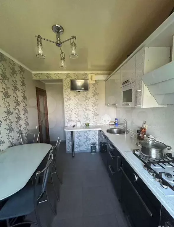Комната 18 м в 3-к., 6/9 эт. - Фото 1
