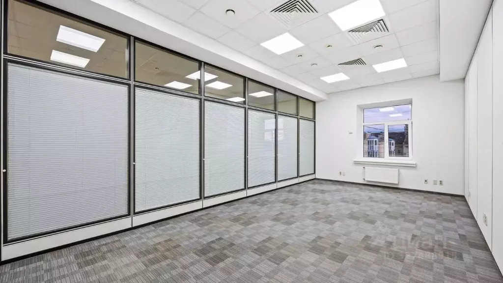 Офис в Санкт-Петербург 7-я Васильевского острова линия, 76 (26 м) - Фото 1