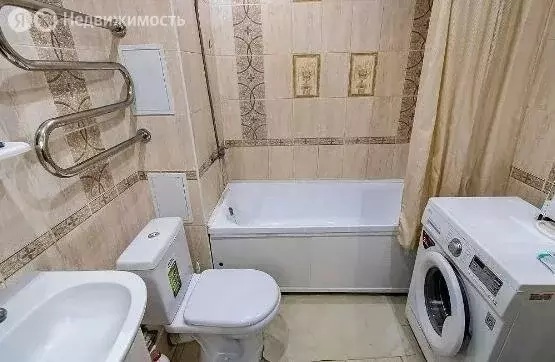 1-комнатная квартира: Тюмень, улица Елизарова, 12 (39.9 м) - Фото 0