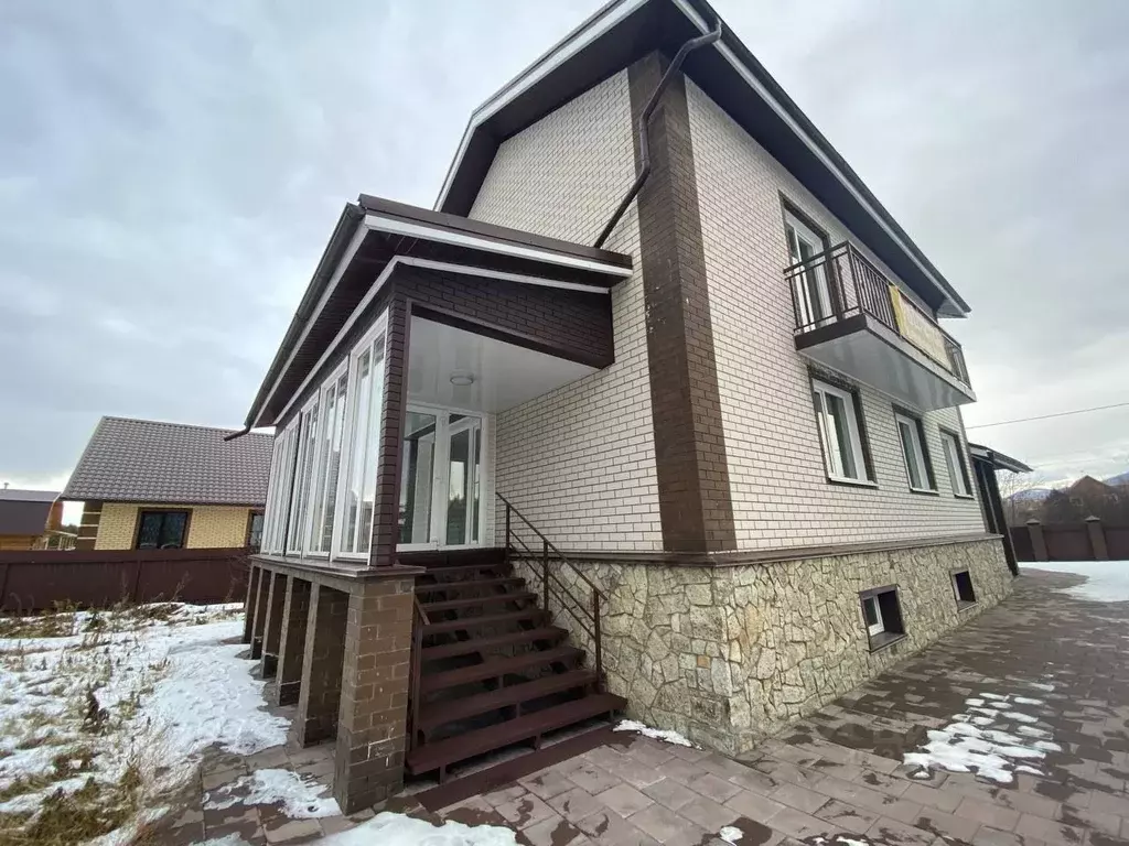 Коттедж в Алтайский край, Белокуриха ул. Огородная, 11 (302 м) - Фото 0