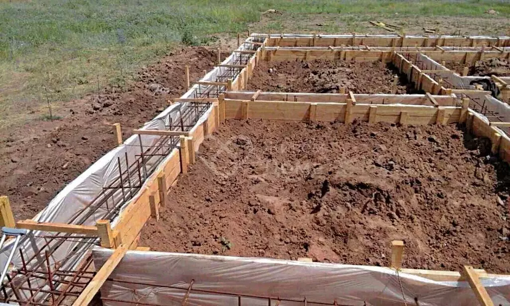 Участок в Волгоградская область, Средняя Ахтуба рп ул. Новиченко ... - Фото 2