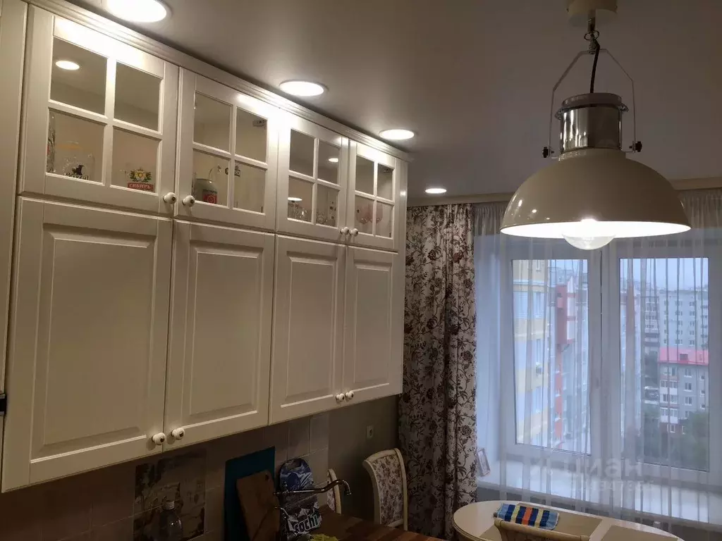 2-к кв. Омская область, Омск ул. Арнольда Нейбута, 14 (67.0 м) - Фото 2