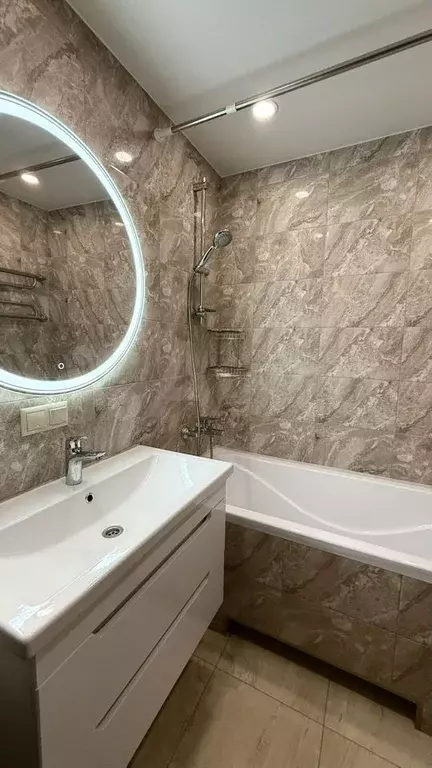 3-к. квартира, 80 м, 11/17 эт. - Фото 0