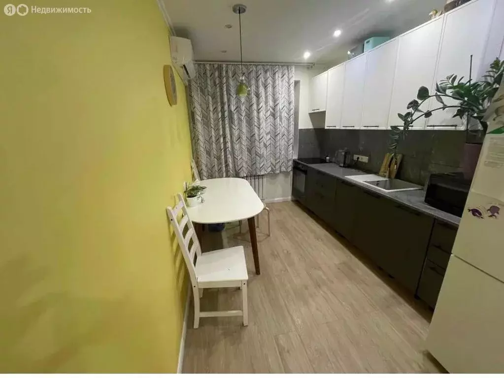 2-комнатная квартира: Якутск, улица Дзержинского, 12/3 (46 м) - Фото 1