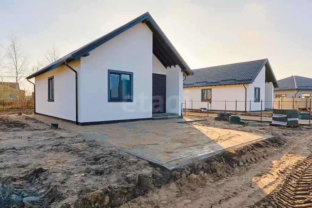 Дом в Калининградская область, Гурьевский муниципальный округ, пос. ... - Фото 1