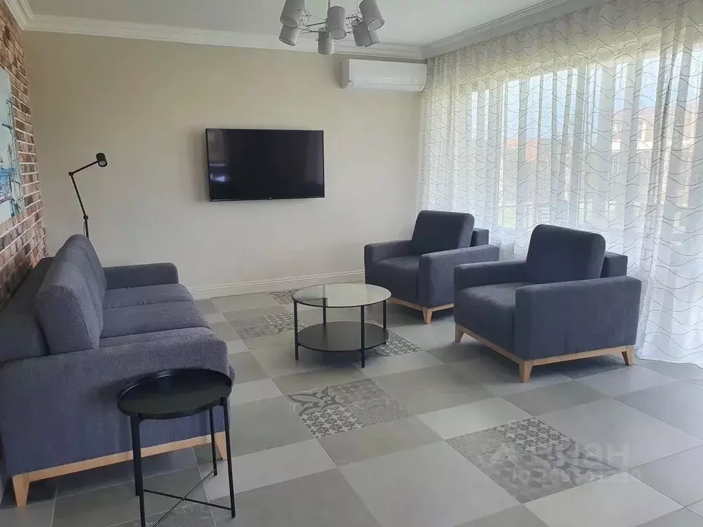 Дом в Краснодарский край, Темрюкский район, Ахтанизовское с/пос, пос. ... - Фото 1