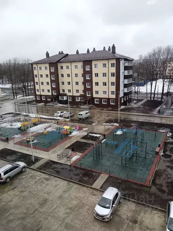 3-к кв. Сахалинская область, Смирных пгт ул. Первомайская, 18 (86.4 м) - Фото 1