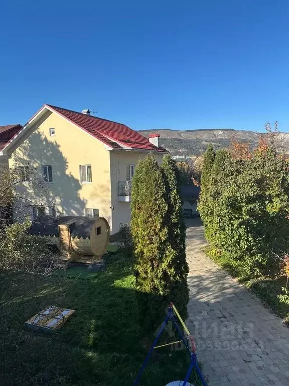 Дом в Ставропольский край, Кисловодск 1-й Солнечный проезд, 14 (200 м) - Фото 1