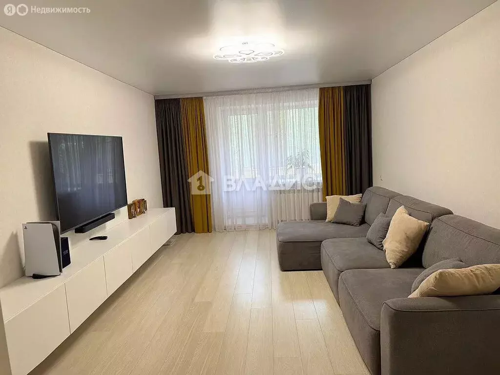 3-комнатная квартира: Белгород, улица Губкина, 15Г (85 м) - Фото 1