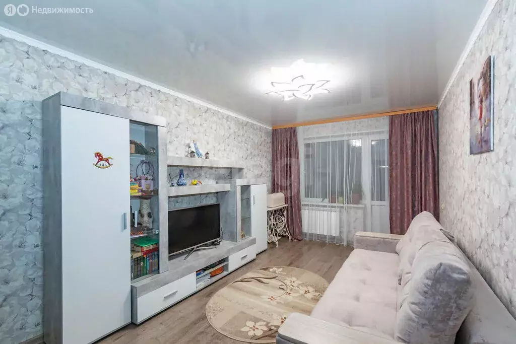 3-комнатная квартира: Омск, проспект Мира, 106 (60 м) - Фото 1