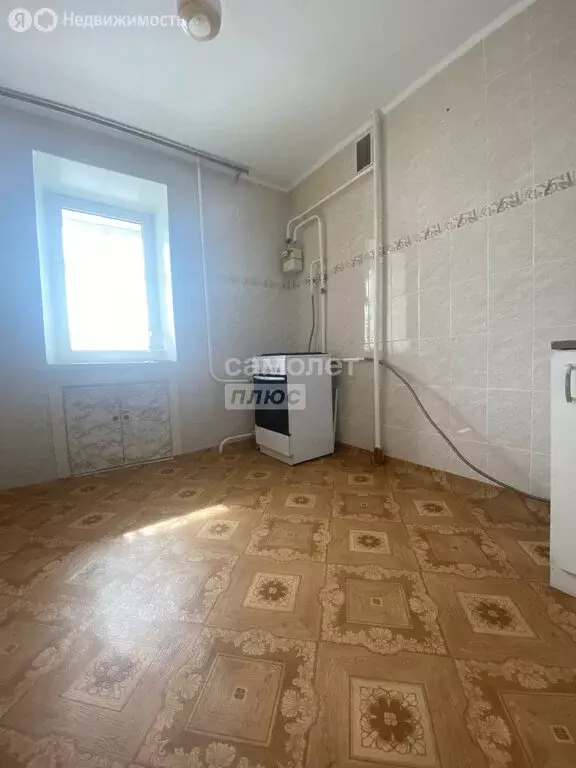 3-комнатная квартира: Октябрьский, Северная улица, 20А (64 м) - Фото 0