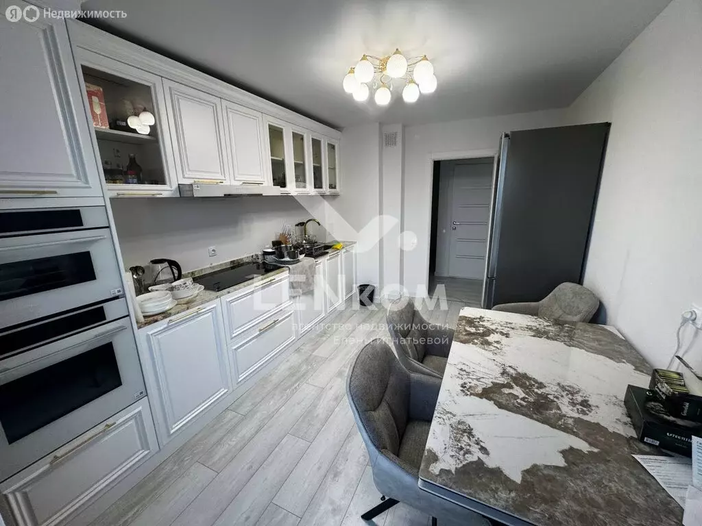 3-комнатная квартира: Ижевск, улица Холмогорова, 113 (86 м) - Фото 2