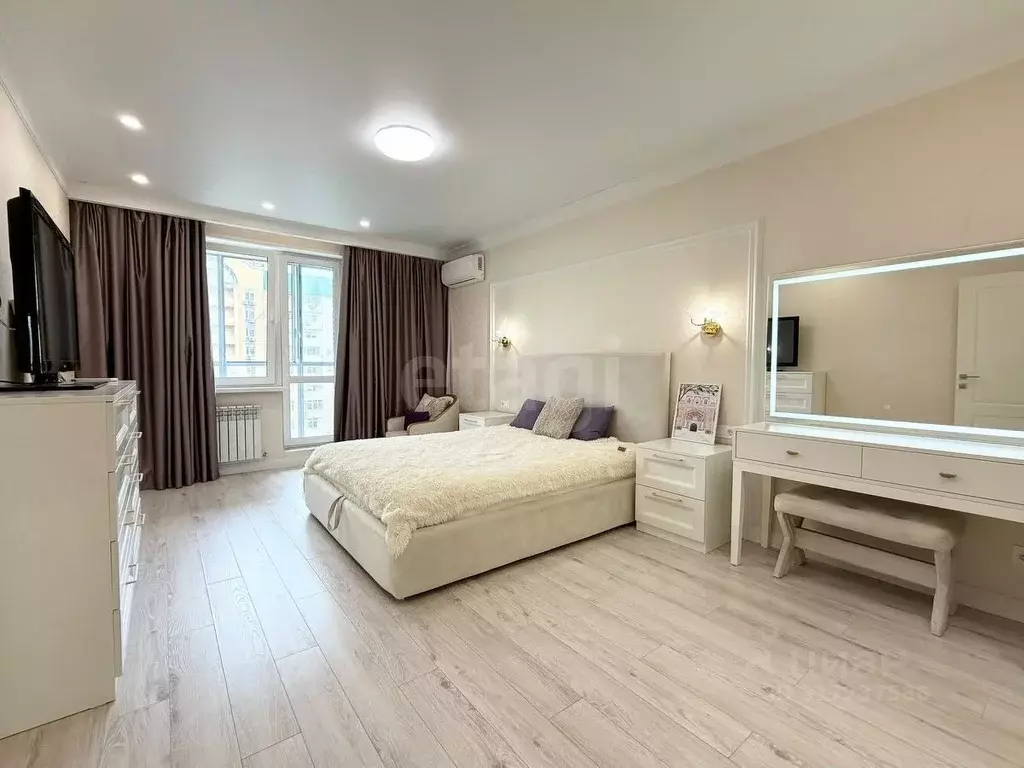 3-к кв. Татарстан, Казань ул. Адоратского, 1Б (85.0 м) - Фото 1