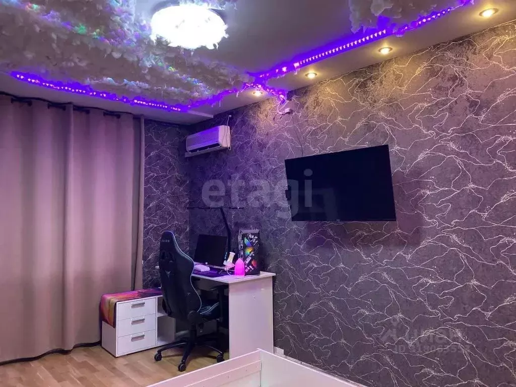 3-к кв. Татарстан, Казань Меридианная ул., 14 (90.0 м) - Фото 0