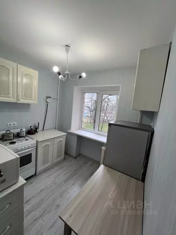 1-к кв. Псковская область, Псков ул. Красных Просвещенцев, 4 (32.0 м) - Фото 1