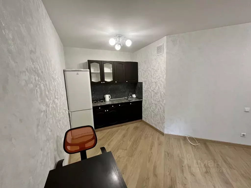 Студия Санкт-Петербург ул. Оптиков, 38к1 (28.0 м) - Фото 1