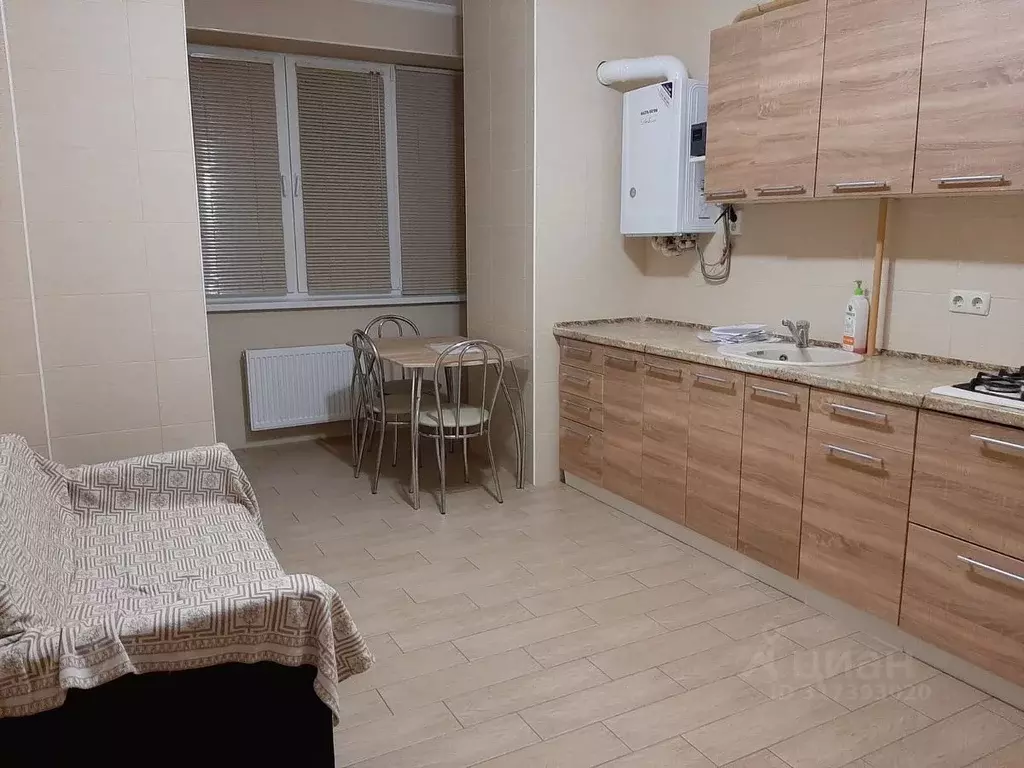 1-к кв. Крым, Симферополь ул. Железнодорожная, 1В (40.0 м) - Фото 0