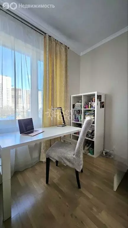 3-комнатная квартира: Санкт-Петербург, Ленинский проспект, 72к1 (92 м) - Фото 1