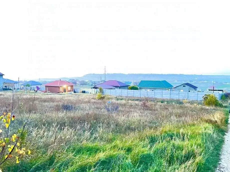 Участок в Крым, Бахчисарайский район, Почтовское с/пос, с. Приятное ... - Фото 2