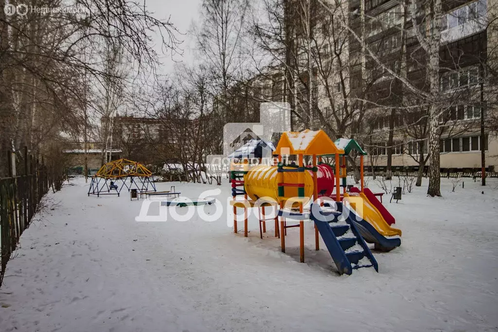 4-комнатная квартира: Екатеринбург, улица Бахчиванджи, 12 (75.8 м) - Фото 2