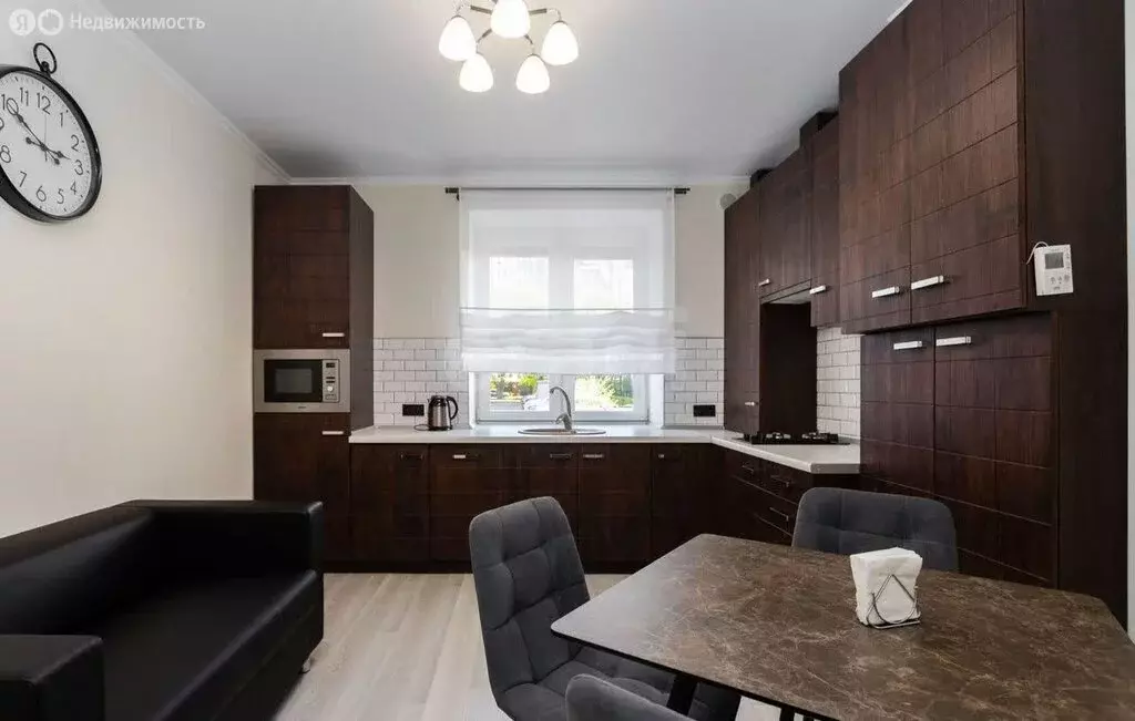 2-комнатная квартира: Зеленоградск, улица Валентина Мосина, 6 (55 м) - Фото 1