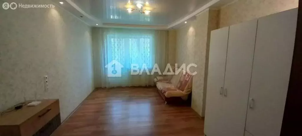 2-комнатная квартира: посёлок городского типа Свердловский, улица ... - Фото 1