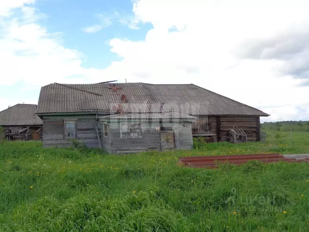 Дом в Вологодская область, Сокольский муниципальный округ, д. ... - Фото 1