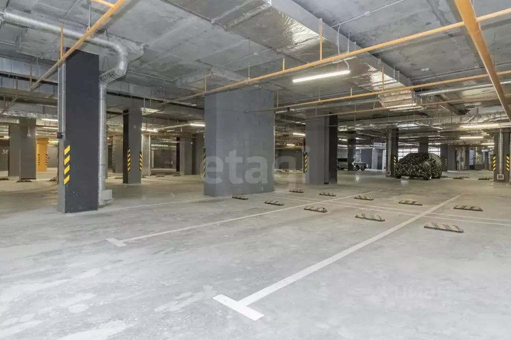 Гараж в Тюменская область, Тюмень ул. Тимофея Чаркова, 93 (13 м) - Фото 1