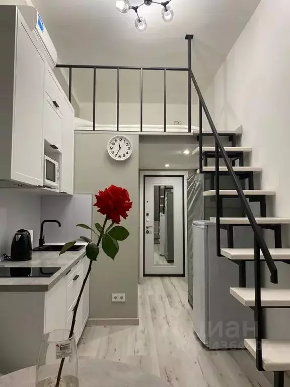 Комната Санкт-Петербург Средняя Подьяческая ул., 9 - Фото 1