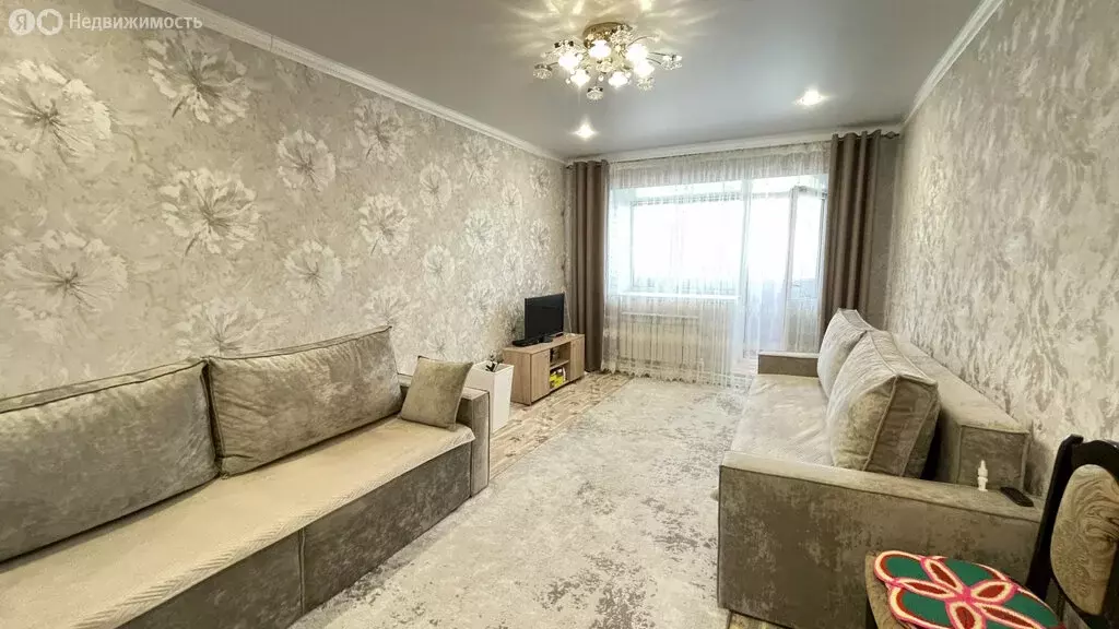 2-комнатная квартира: Арск, улица Галиаскара Камала, 2Б (51.4 м) - Фото 0