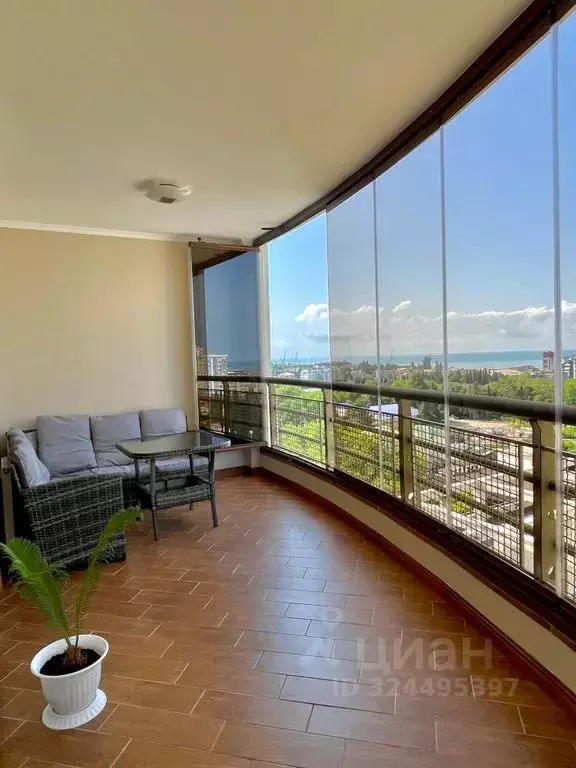 2-к кв. Краснодарский край, Сочи ул. Демократическая, 43 (90.0 м) - Фото 1