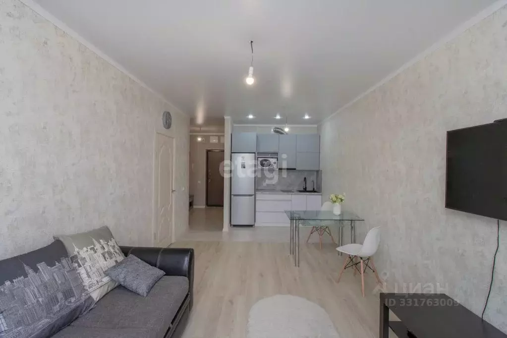 1-к кв. Тюменская область, Тюмень ул. Газовиков, 73к3 (50.0 м) - Фото 1