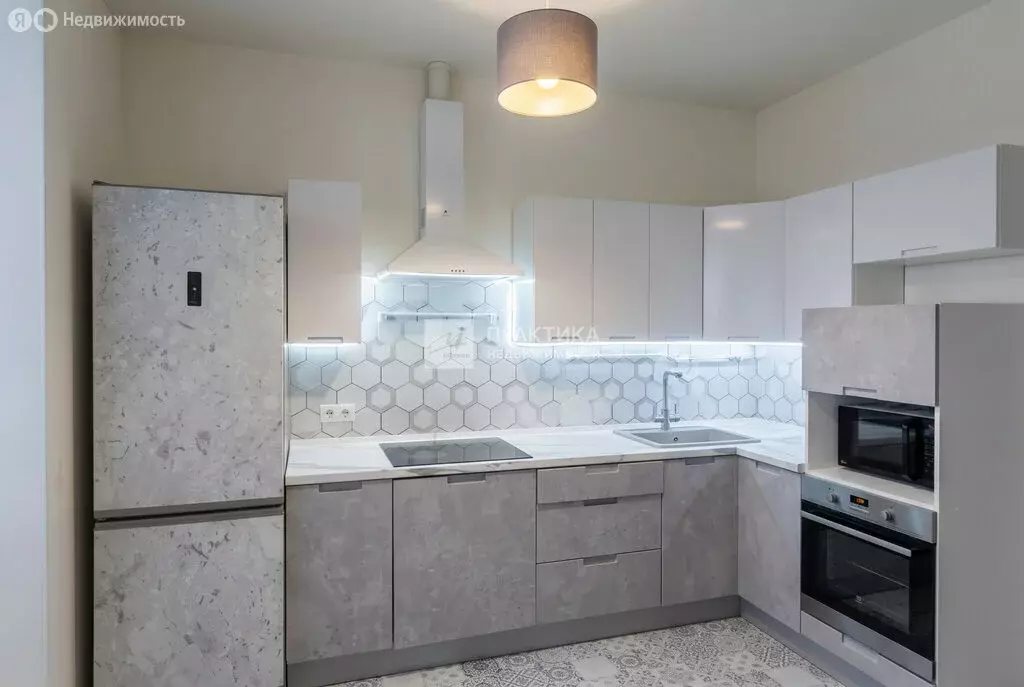 4-комнатная квартира: Реутов, улица Реутовских Ополченцев, 10 (63 м) - Фото 1