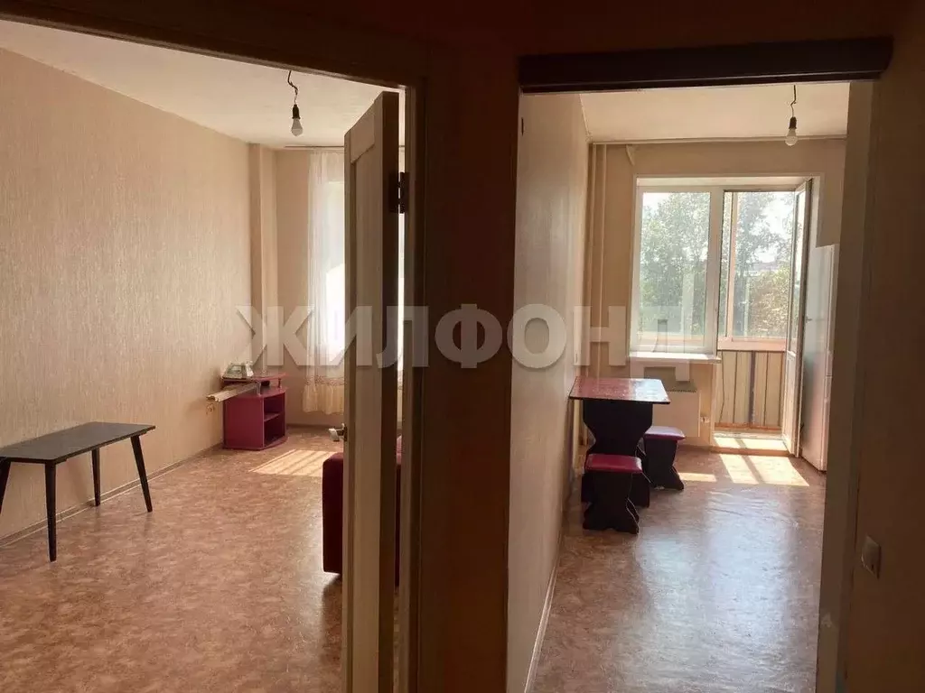 1-к кв. Хакасия, Абакан ул. Кирова, 122 (39.7 м) - Фото 2