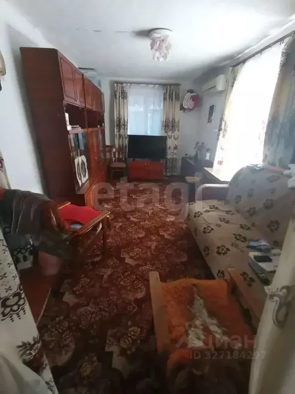 Дом в Калмыкия, Приютненский район, пос. Первомайский Пионерская ул., ... - Фото 2