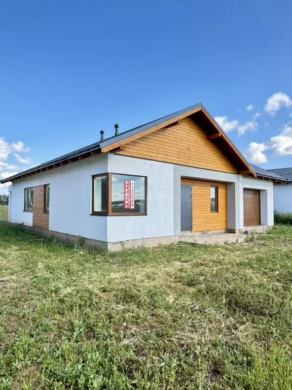 Дом в Башкортостан, Уфимский район, Дмитриевский сельсовет, д. ... - Фото 0
