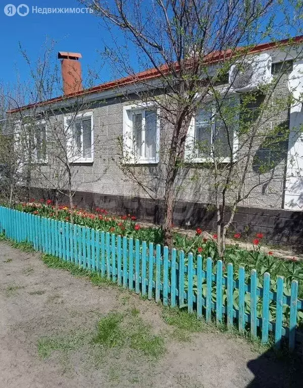Дом в село Подколодновка, Октябрьский переулок (74.9 м) - Фото 1