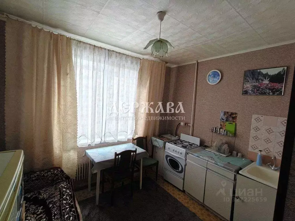 1-к кв. Белгородская область, Старый Оскол ул. Свердлова, 24 (38.0 м) - Фото 1