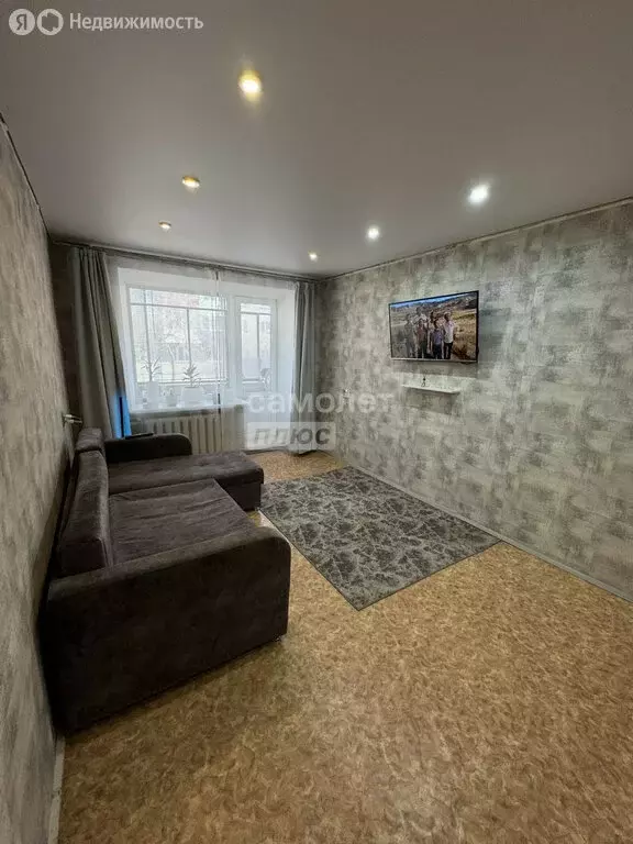 2-комнатная квартира: Октябрьский, 21-й микрорайон, 10 (44.2 м) - Фото 2