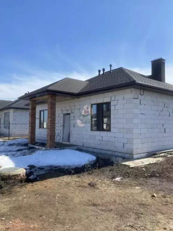 Дом в Саратовская область, Энгельсский район, Новопушкинское ... - Фото 1