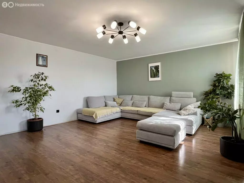 3-комнатная квартира: Челябинск, улица Руставели, 20 (98 м) - Фото 2