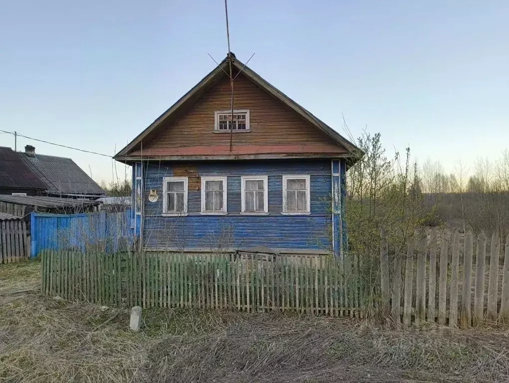 Дом в Ленинградская область, Тихвин Советская ул., 118 (71 м) - Фото 1